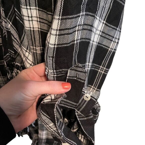 Willow & Clay- Woman Black/White Plaid Fringe Open Front Waterfall Cardigan, XL - Picture 9 of 14